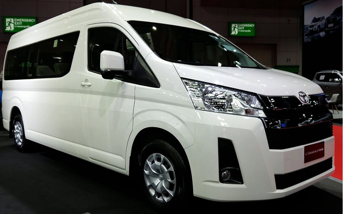 المواصفات الخارجيه لباص تويوتا Hiace Commuter