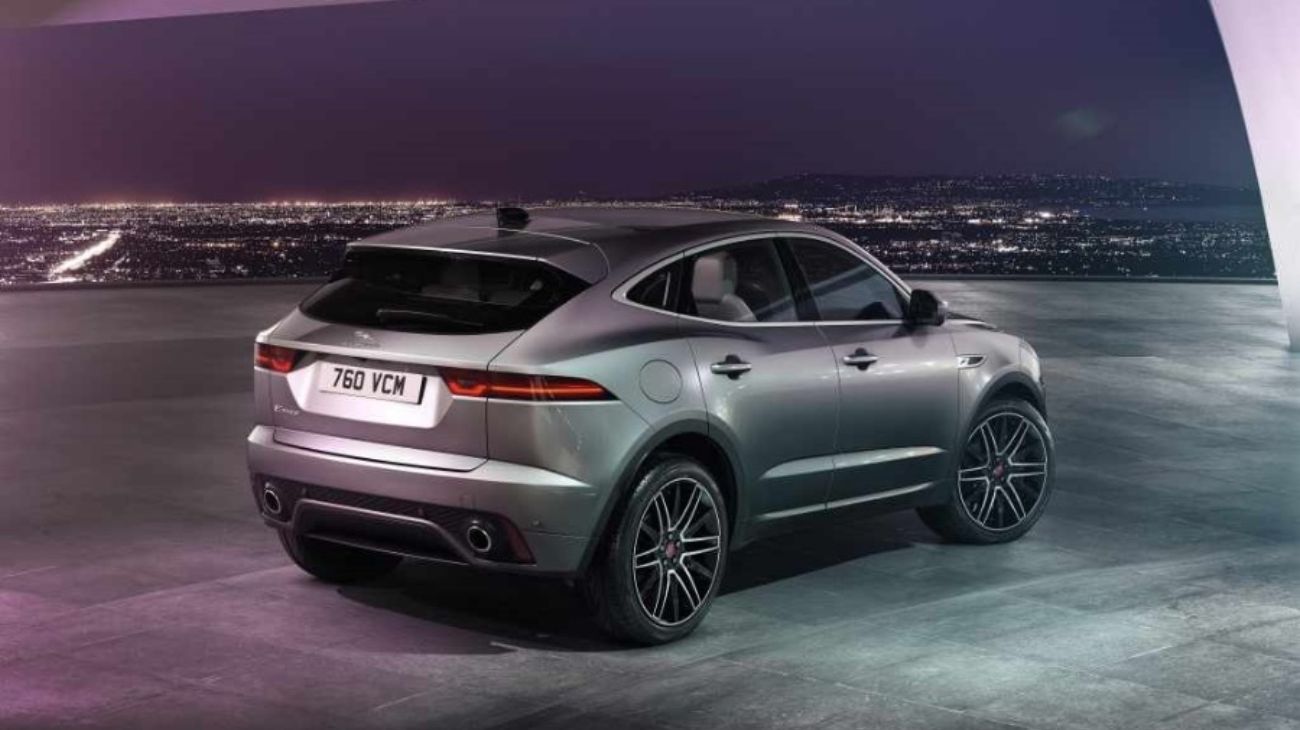 جاغوار اي E-PACE R–Jaguar .. أفخم سيارة فارهة في السعودية بميزات تحطم تويوتا راف4 و هيونداي توسان