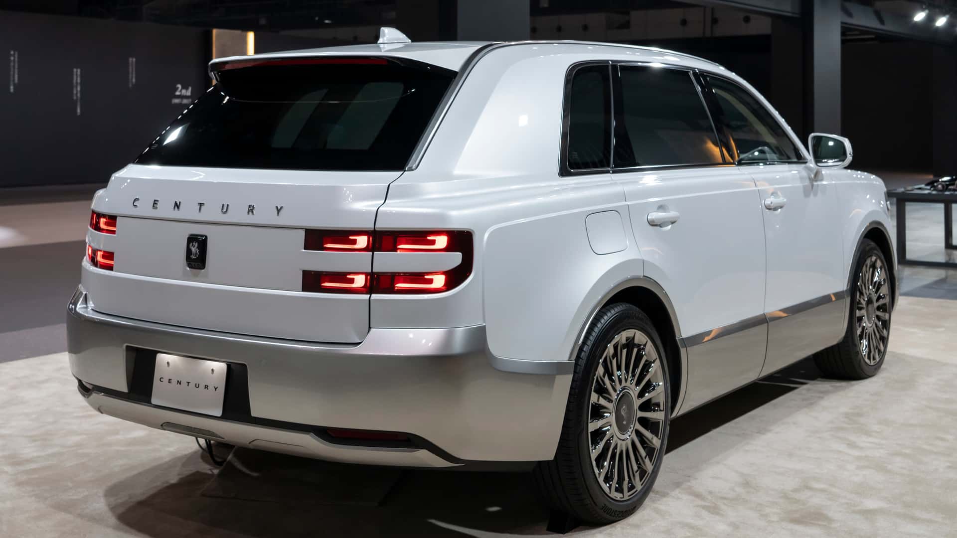 خصم 30,000 من سعر سيارة تويوتا سنشري 2024 SUV الفاخرة في السعودية .. تعرف على ميزاتها منافسة رولز رويس الفخمة 