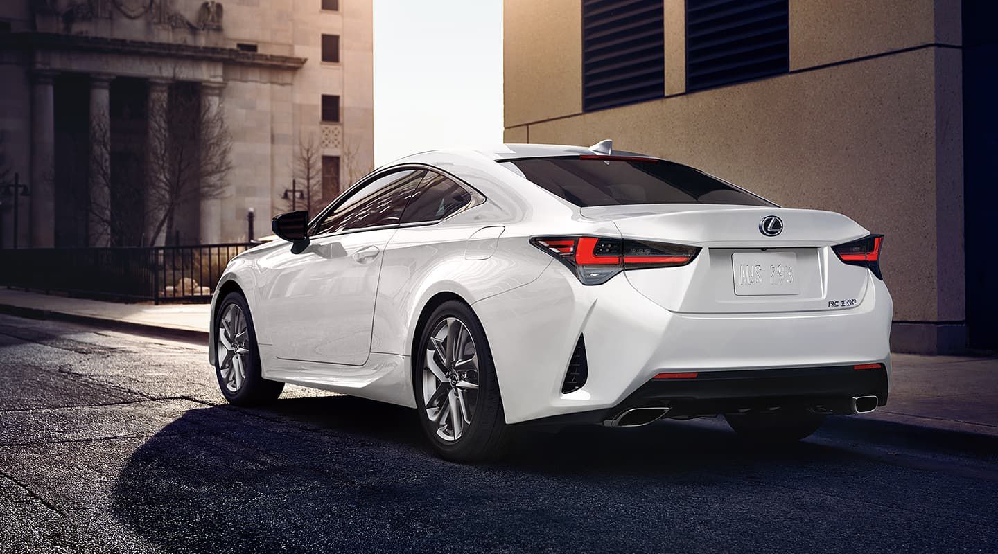 قبل شرائها .. اعرف ميزات وعيوب وسعر سيارة لكزس أر سي Lexus RC 2024 منافسة مرسيدس بنز و تويوتا في السعودية 