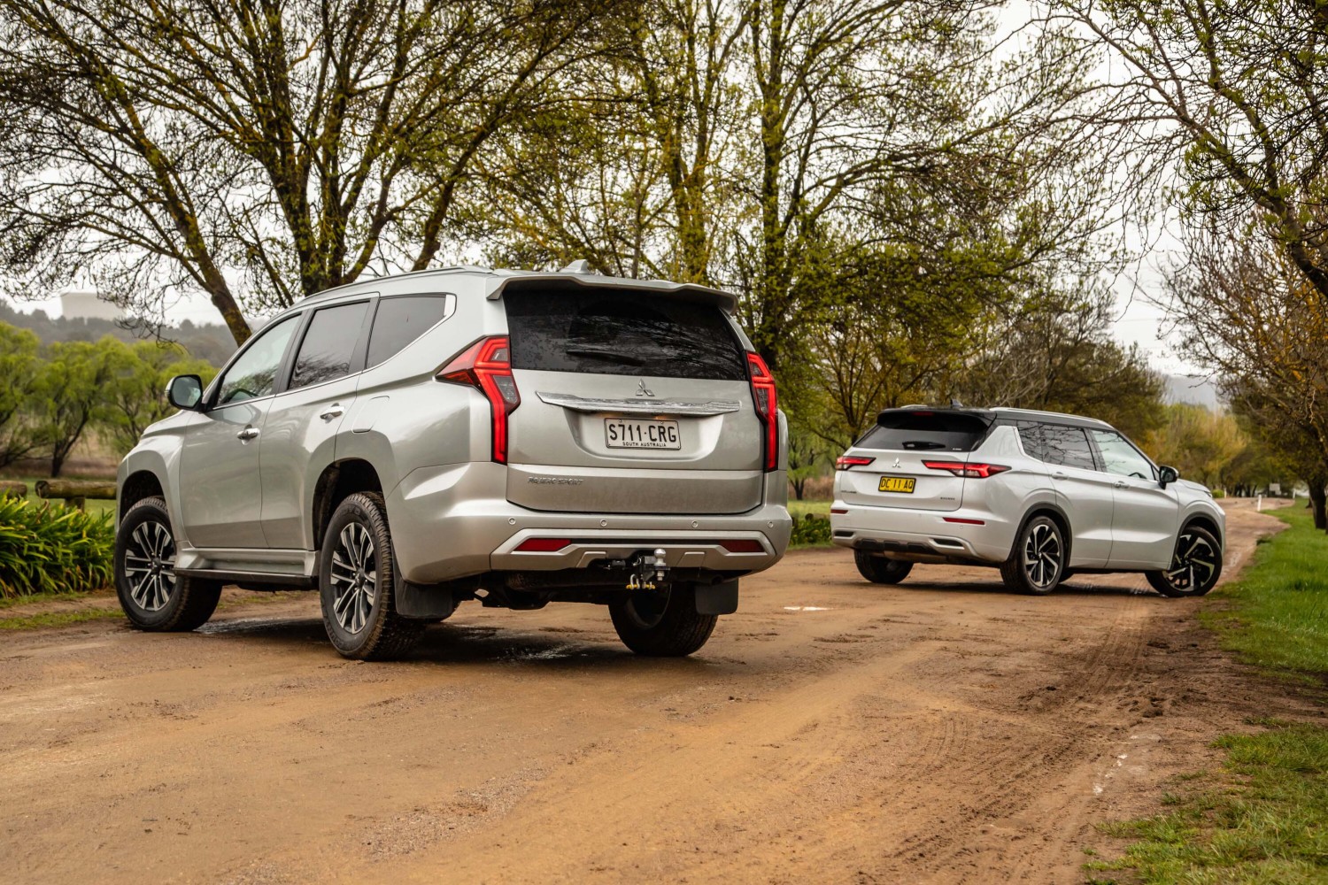 شبيهة تويوتا لاندكروزر برادو .. وصول سيارة ميتسوبيشي باجيرو Mitsubishi Pajero 2024 إلى السعودية بهذه الإضافات المذهلة والسعر المنخفض 