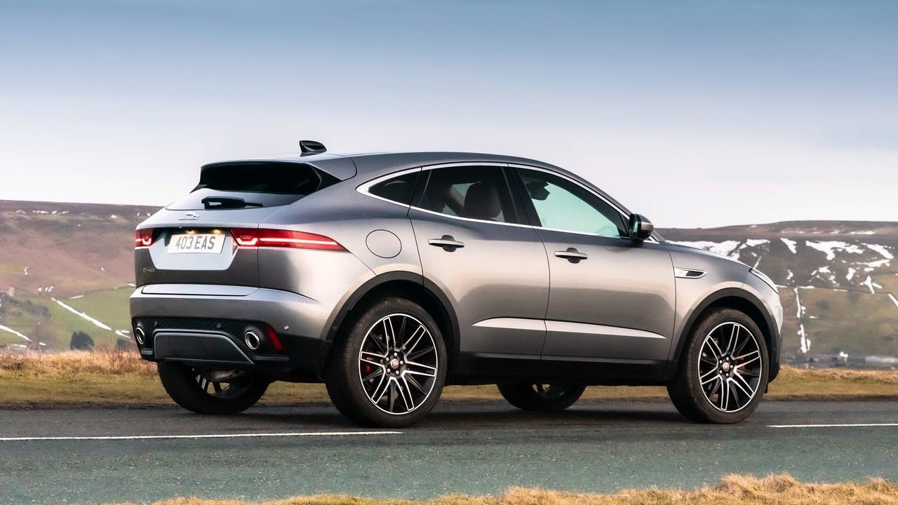 أرخص سيارة رياضية متعددة الأغراض جاغوار اي 2024 Jaguar E-Pace في السعودية .. ميزاتها تفوق نيسان باترول وسعرها 