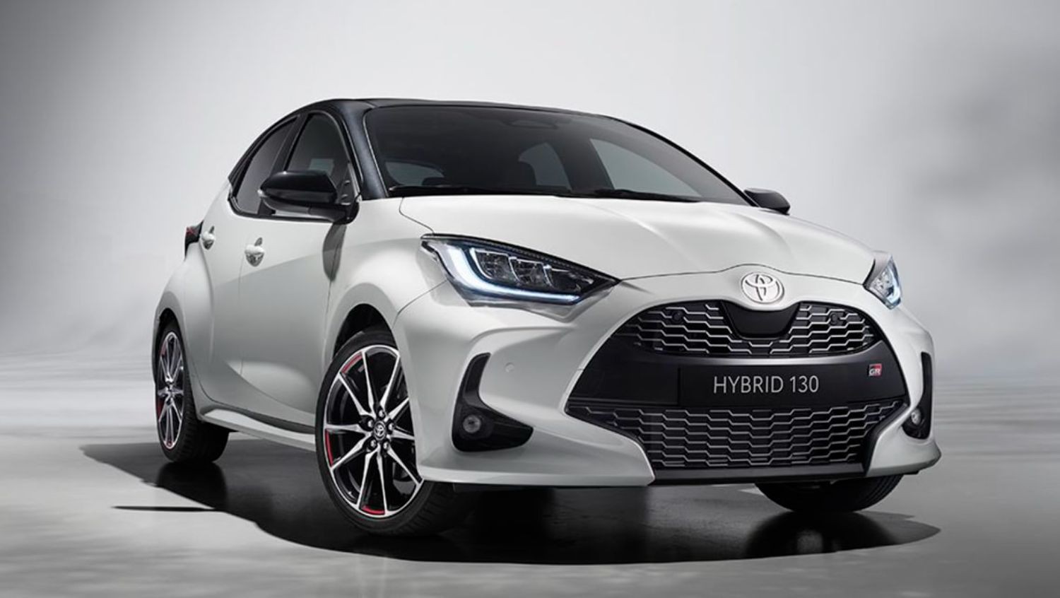 منافسة تويوتا كورولا .. إضافات جديدة جعلت سيارة تويوتا يارس 2024 Toyota Yaris الخيار الأول للشباب في السعودية وبهذا السعر بعد الخصم 