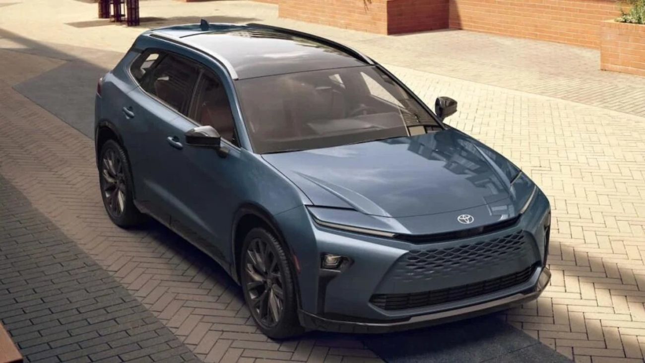 مواصفات تويوتا كراون سيجنيا 2025 تذهل الجميع في السعودية .. اعرف الآن اقوى سيارة SUV يابانية تحطم نيسان باترول