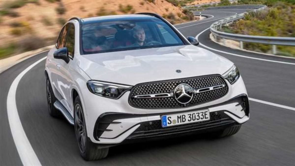 سيارة مرسيدس GLC 200 AMG موديل 2023 تغزوا أسواق السعودية بميزات عالمية تفوق تويوتا كورولا وسعر رخيص جدا .. تعرف عليها أكثر