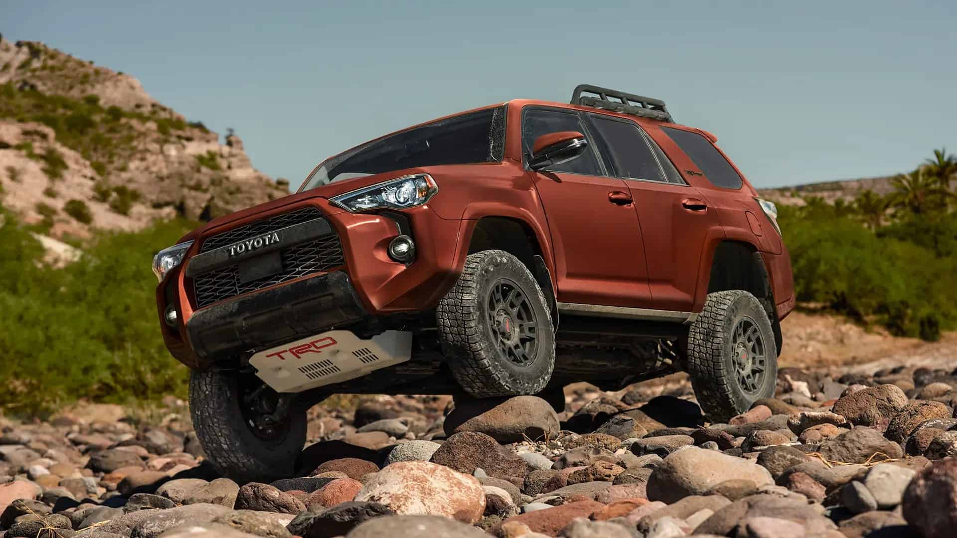 تويوتا فور رانر 2025 Toyota 4Runner .. أسطورة الطرق الوعرة في السعودية تنافس تويوتا لاندكروزر برادو و نيسان باترول بهذه الميزات