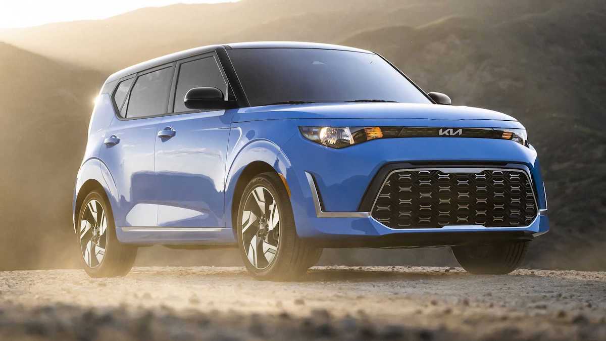 خصم جنوني يصل 20,000 ريال من سعر سيارة كيا سول Kia Soul  2024  في السعودية .. إليكم ميزات اقوى سيارة رياضية متعددة الأغراض تنافس Nissan 