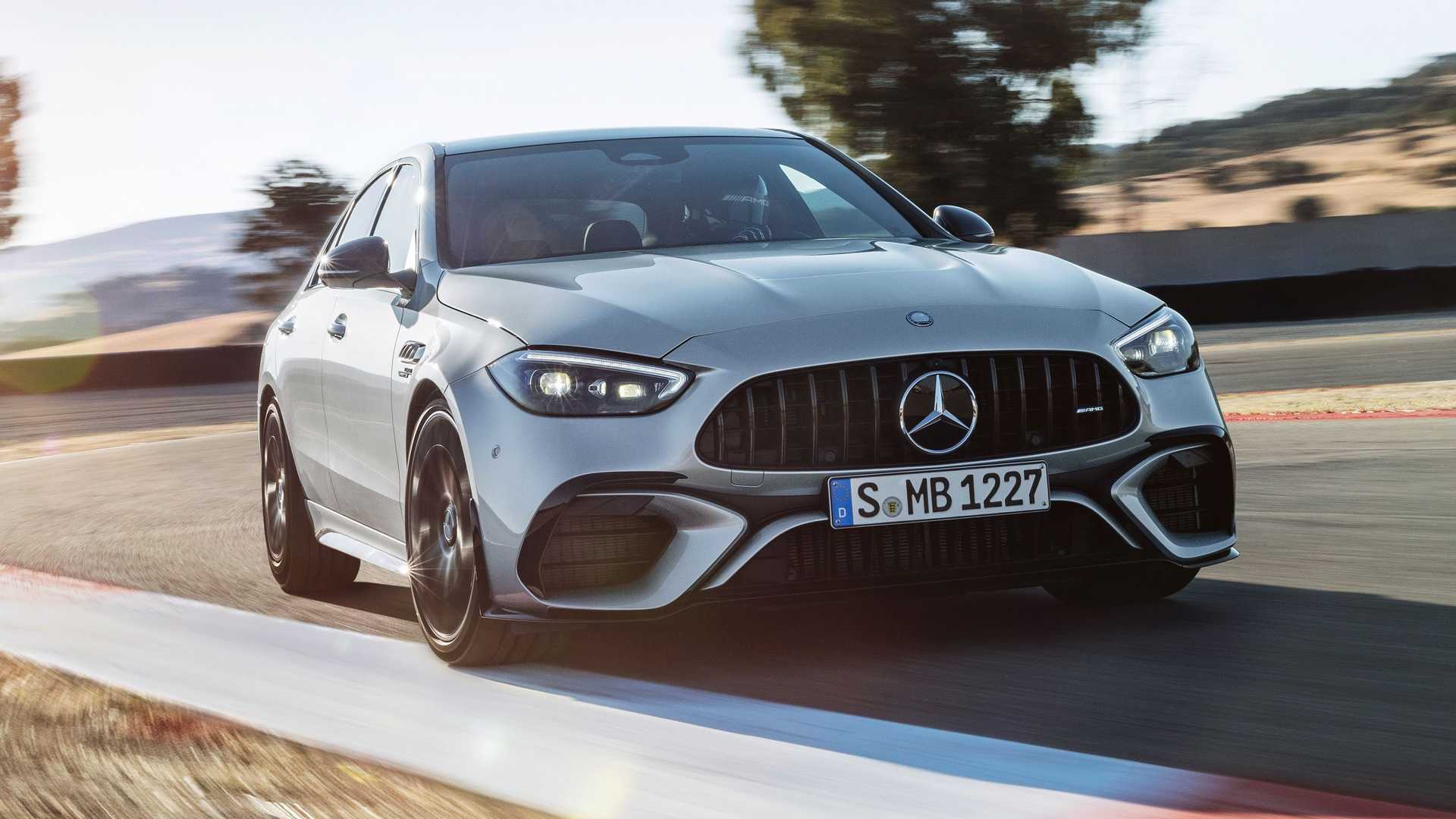 سيارة مرسيدس-بنز MERCEDES BENZ C63 في السعودية تصل الأسواق بسعر رخيص ومنافسة لـ نيسان صني و هيونداي أكسنت